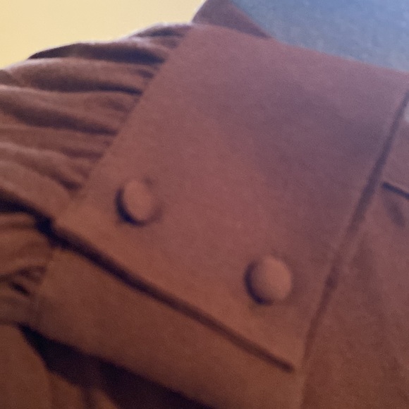 WILFRED | Aritzia Crepe Blouse | Small - Picture 3 of 9